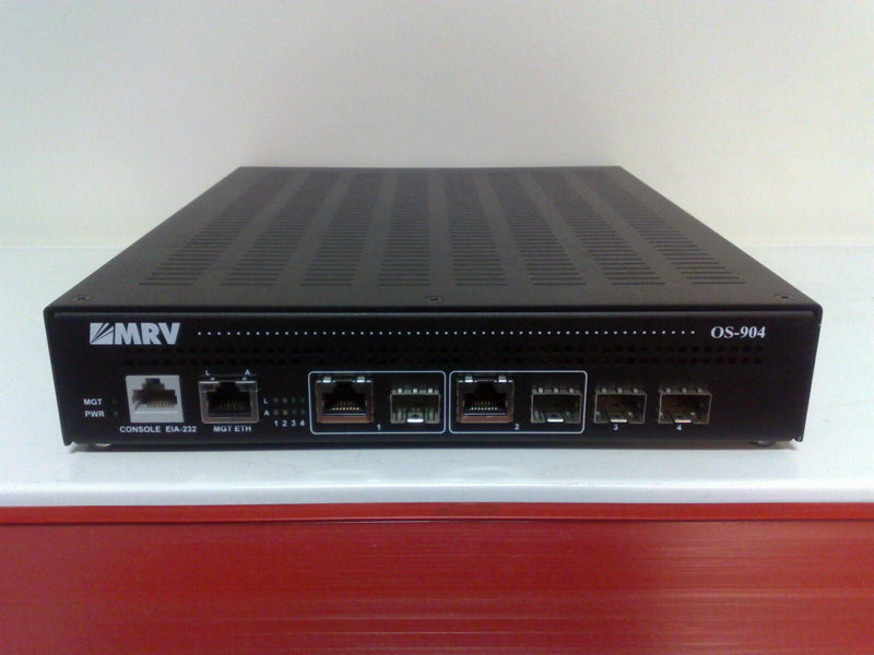 MRV OS-904 2Tri-mode 100FX/1002Tri-mode 100FX SFP or RJ45 Informatique, réseaux:Réseau d'entreprise, serveurs:Autres MRV   